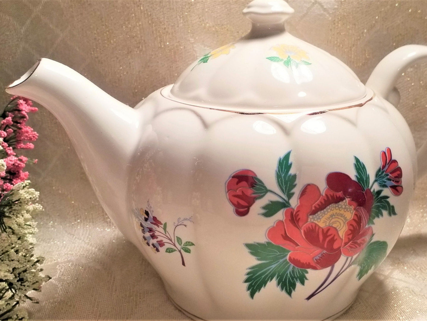 Laura Ashley 16 Ounce Vintage Teapot Laura Ashley Parfums London Paris New York Beautiful Floral Always FREE Domestic SHIPPING
