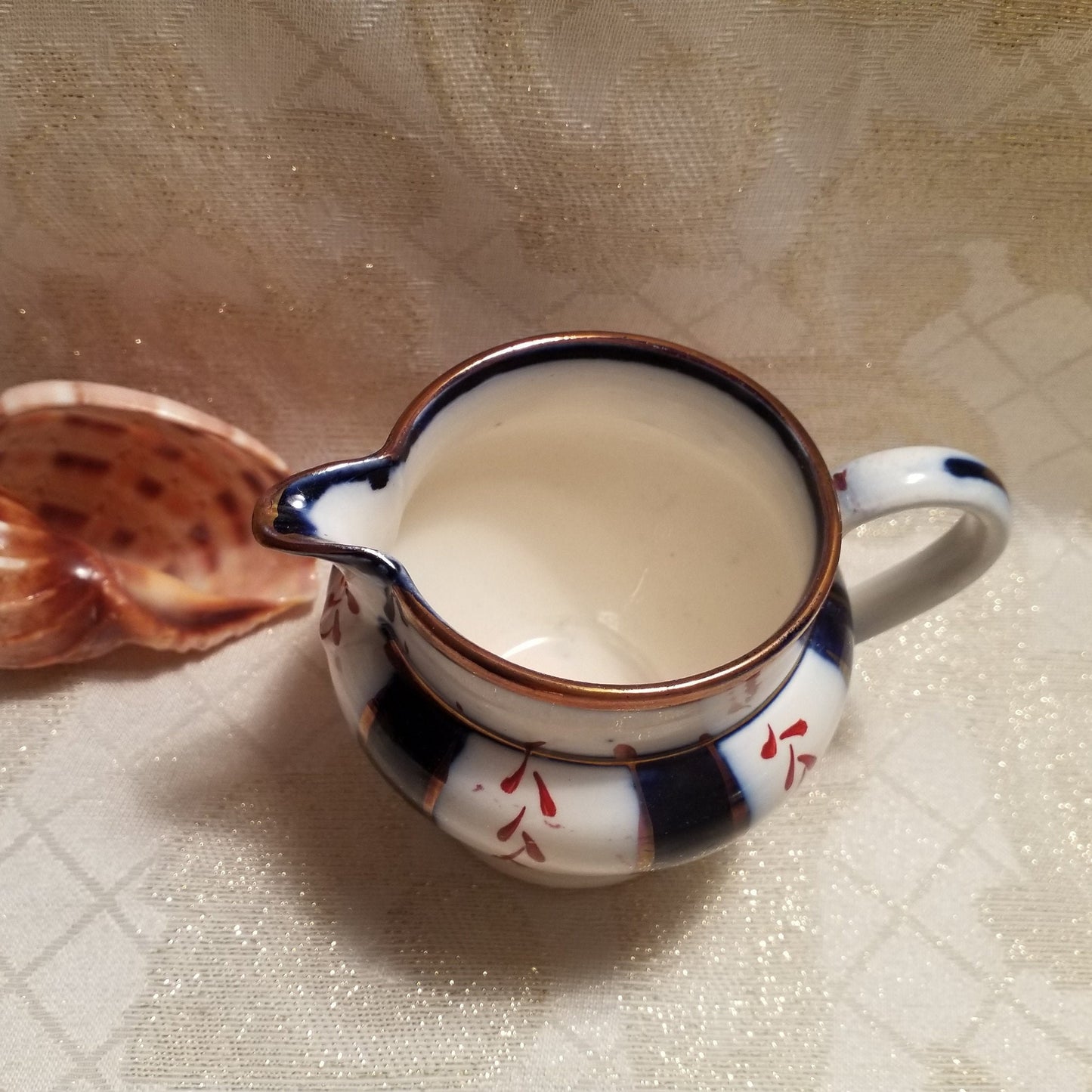 Vintage Gaudy Welsh Creamer, Flo Blue Wagon Wheel Pattern