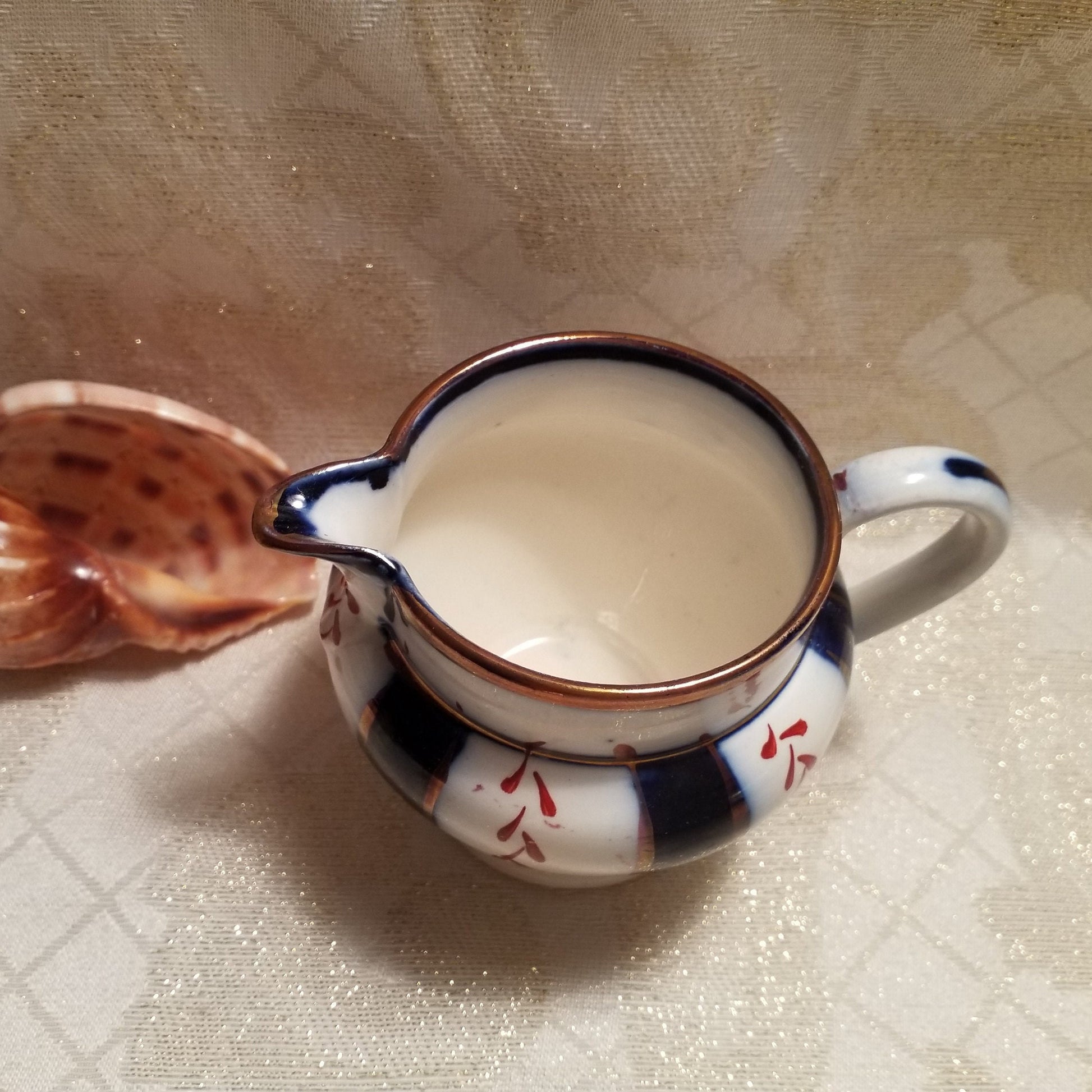 Vintage Gaudy Welsh Creamer, Flo Blue Wagon Wheel Pattern