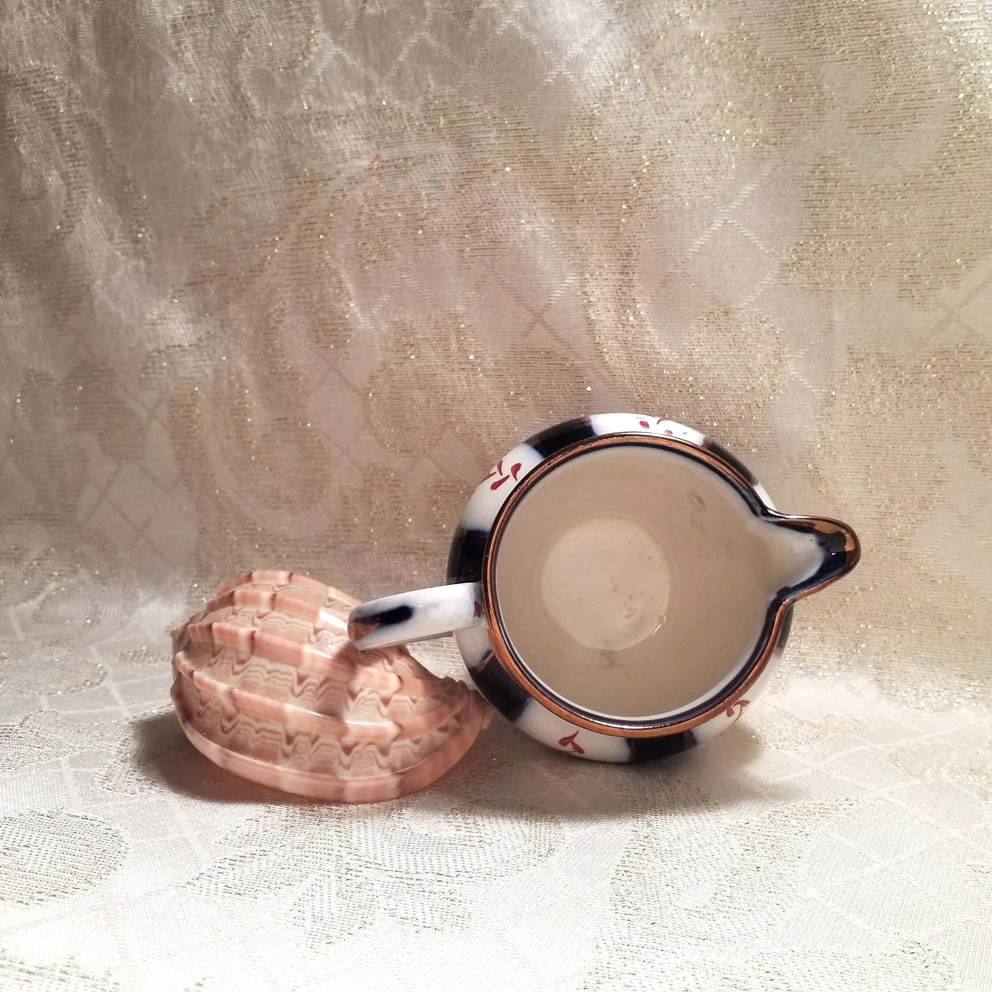 Vintage Gaudy Welsh Creamer, Flo Blue Wagon Wheel Pattern