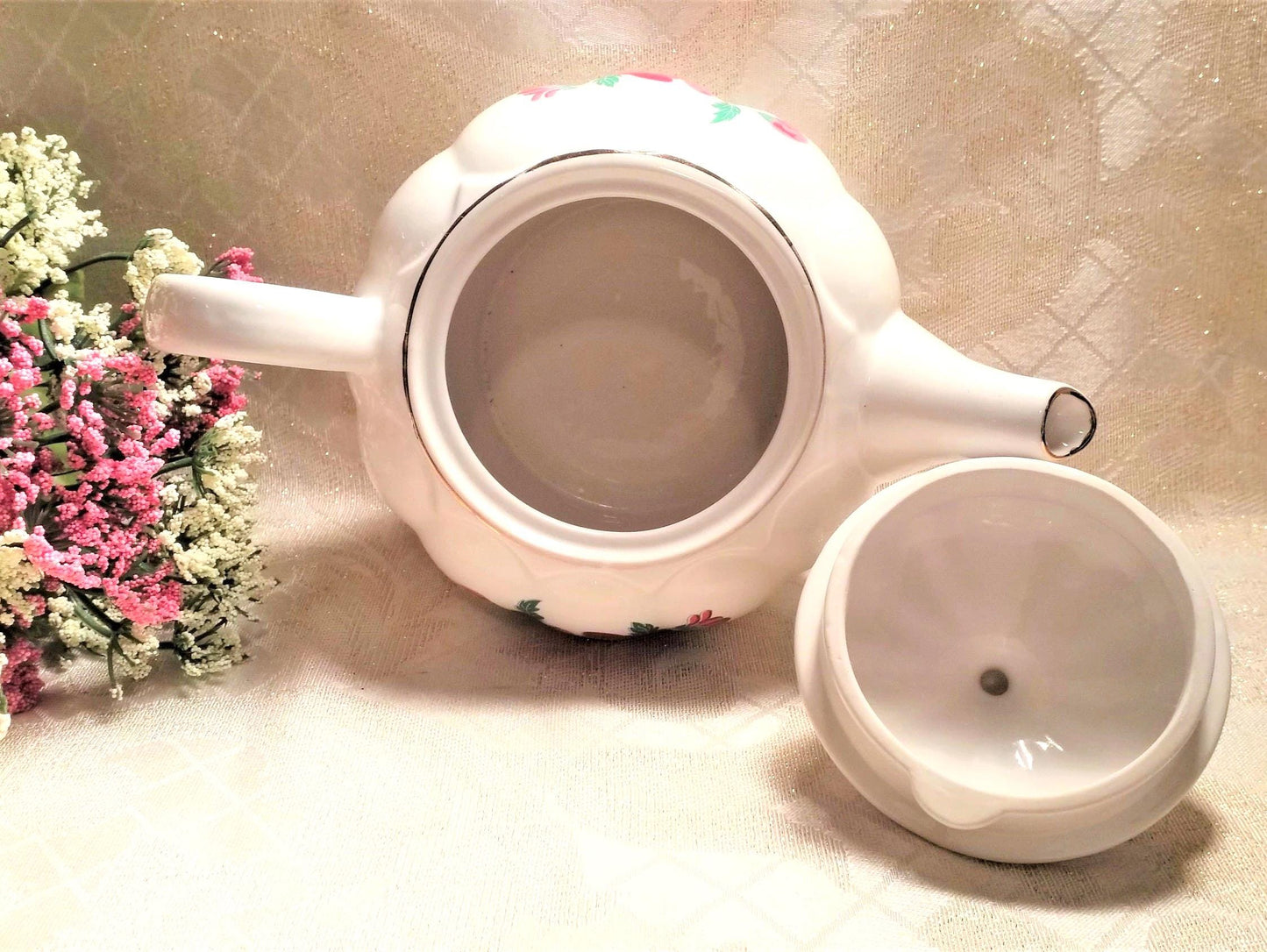 Laura Ashley 16 Ounce Vintage Teapot Laura Ashley Parfums London Paris New York Beautiful Floral Always FREE Domestic SHIPPING