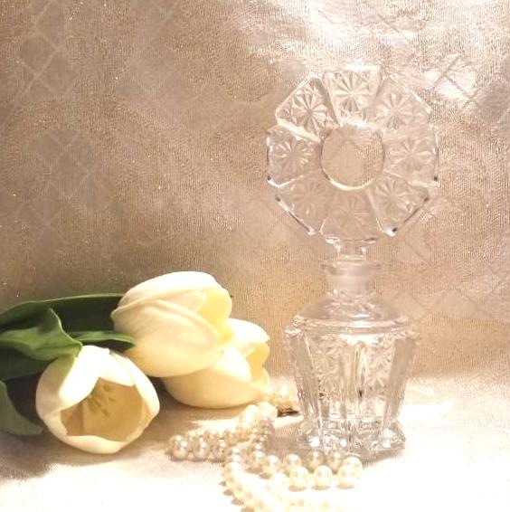 Vintage Perfume Bottle With Large Stopper Elegant Glass Design And Always FREE Domestic SHIPPING