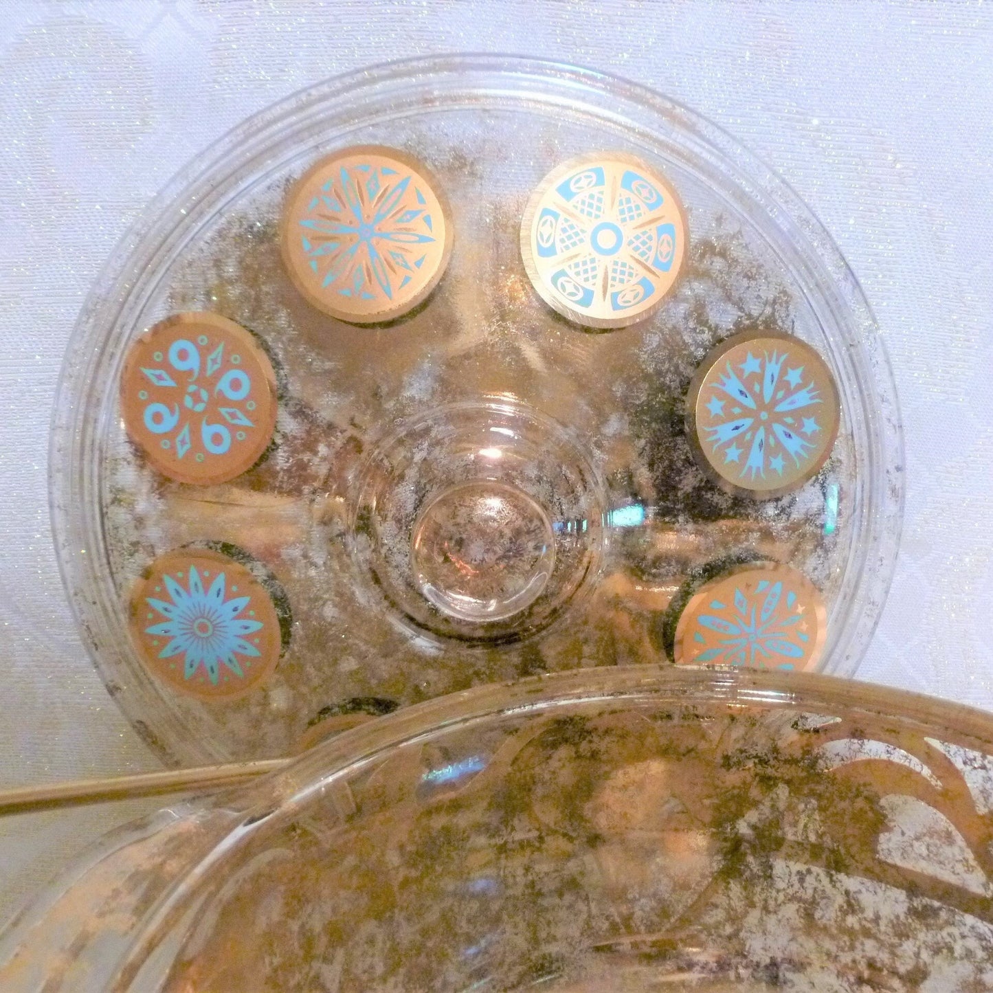 George Briard 2 Quart Casserole With Goldtone Metal Serving Frame And 22K Gold Art Detail Award Winning Designer FREE Domestic SHIPPING